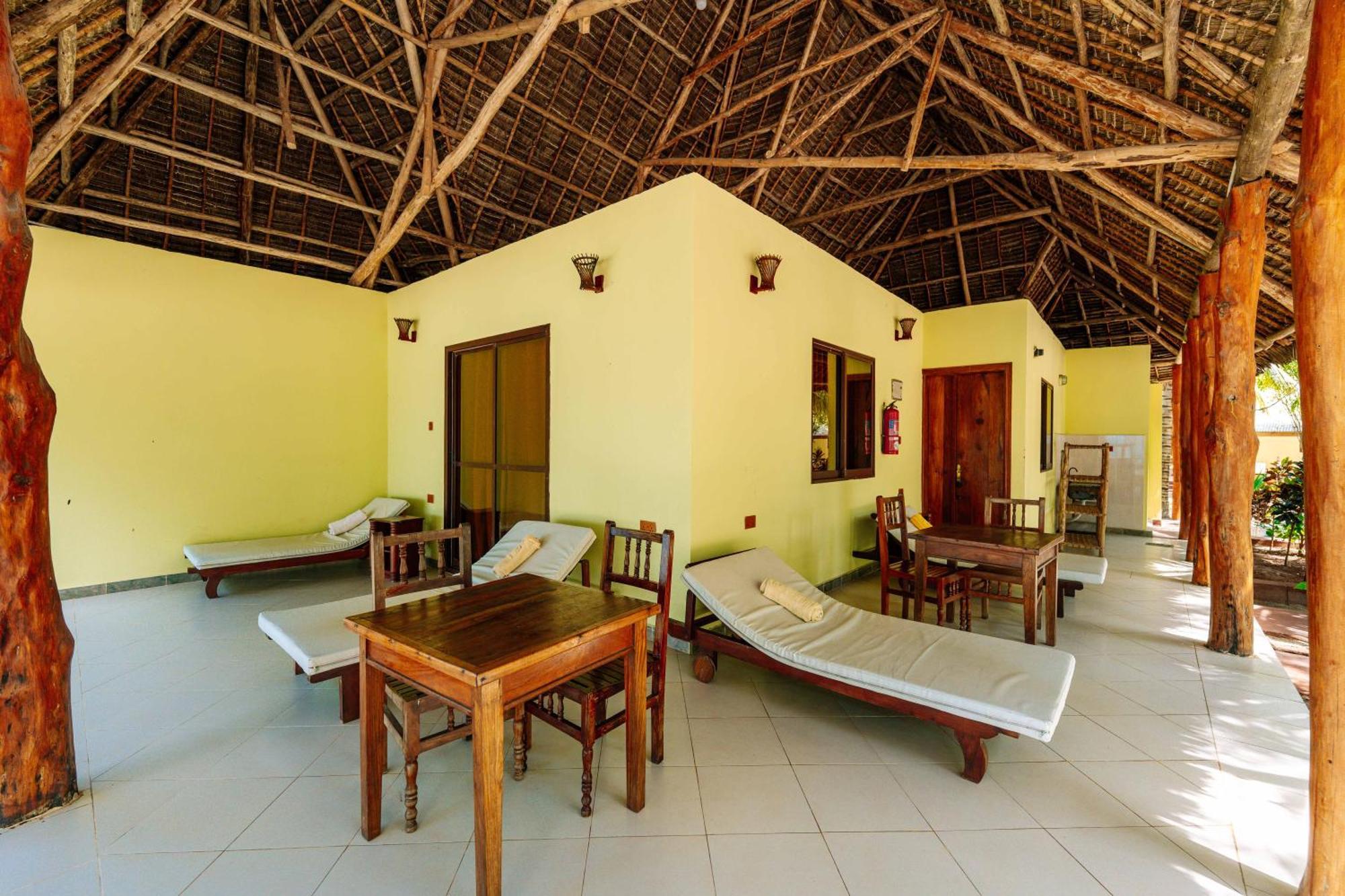 Ifa Beach Resort Джамбиани Екстериор снимка