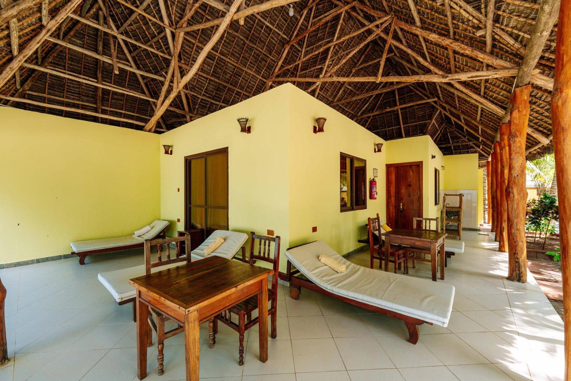 Ifa Beach Resort Джамбиани Екстериор снимка